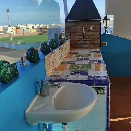 Atico Con Vistas , Jacuzzi , Terraza Y Barbacoa Apartmán Arinaga