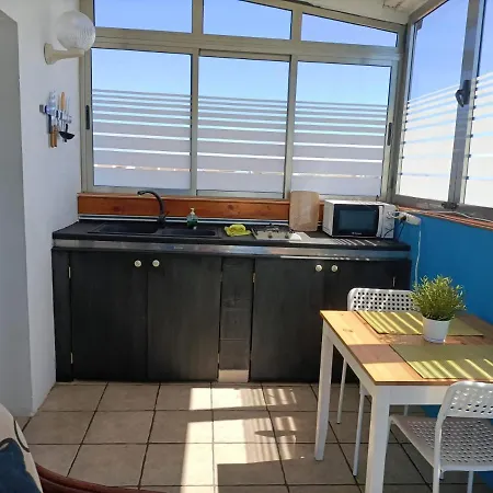 Atico Con Vistas , Jacuzzi , Terraza Y Barbacoa * Arinaga